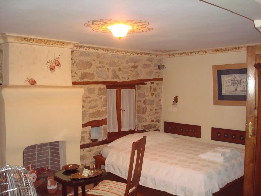 Oikia Alexandrou Traditional Inn أرنايا المظهر الخارجي الصورة