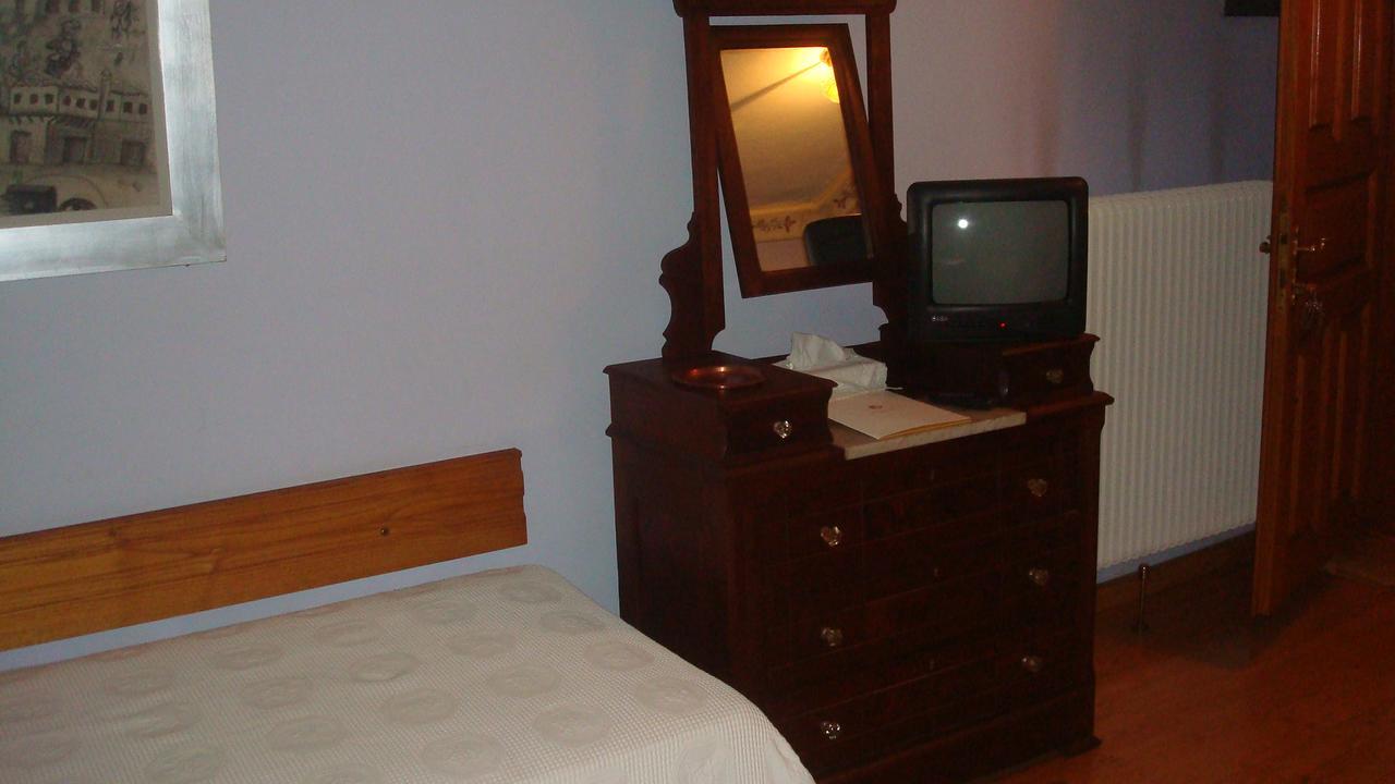 Oikia Alexandrou Traditional Inn أرنايا المظهر الخارجي الصورة