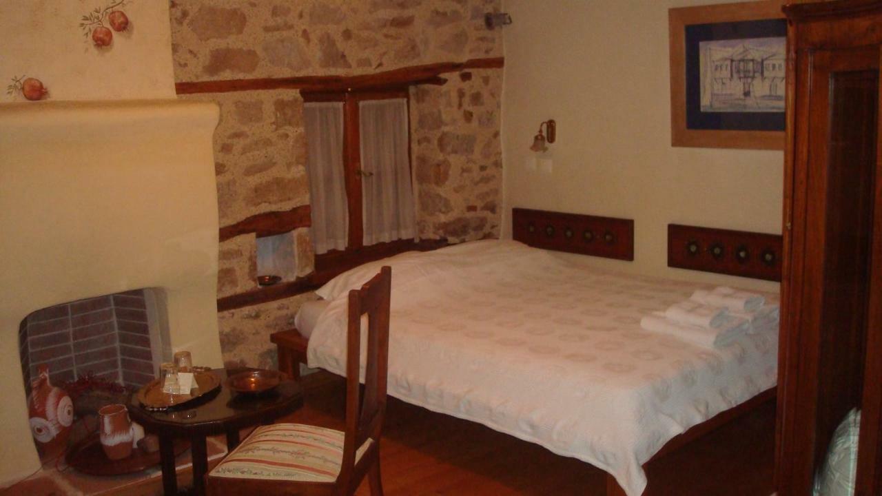 Oikia Alexandrou Traditional Inn أرنايا المظهر الخارجي الصورة